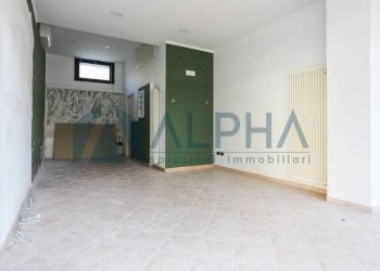 Interno palazzo - Shop viale 2 Giugno, Cervia - photo 12