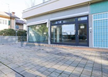 Zona - Shop viale 2 Giugno, Cervia - photo 19