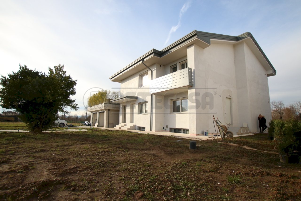 IMG_8347.JPG - Porzione di casa Via Caldonazzo, Caldogno - foto 2