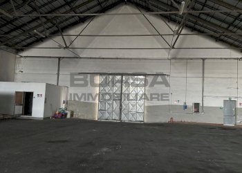 WhatsApp Image 2026-01-29 at 17.46.19 (4).jpeg - Magazzino Via Salvatore Orlando 10, Livorno - foto 5