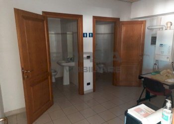 WhatsApp Image 2026-01-30 at 16.49.46 (1).jpeg - Magazzino Via Salvatore Orlando 10, Livorno - foto 11