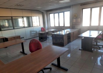 WhatsApp Image 2026-01-30 at 16.49.46 (2).jpeg - Magazzino Via Salvatore Orlando 10, Livorno - foto 12