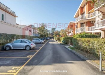 Screenshot 2026-02-04 at 10-13-54 Trilocale in ven - Three-room apartment Via Dameta, Roma - photo 23