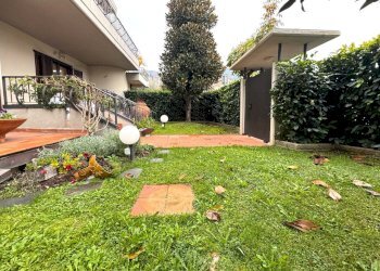 giardino - Villa Via Ruggero Nuti, Prato - photo 1