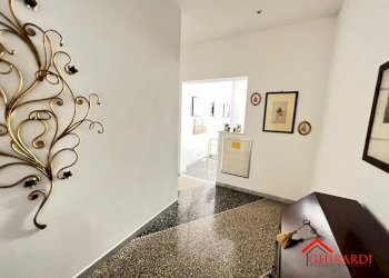 1.0 ingresso.jpg - Quadrilocale VIA ANDREA DEL SARTO  21, Genova (zona Sestri Ponente) - foto 3