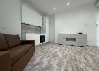 zona giorno - Two-room apartment Via Borgo Vico 126, Como - photo 5