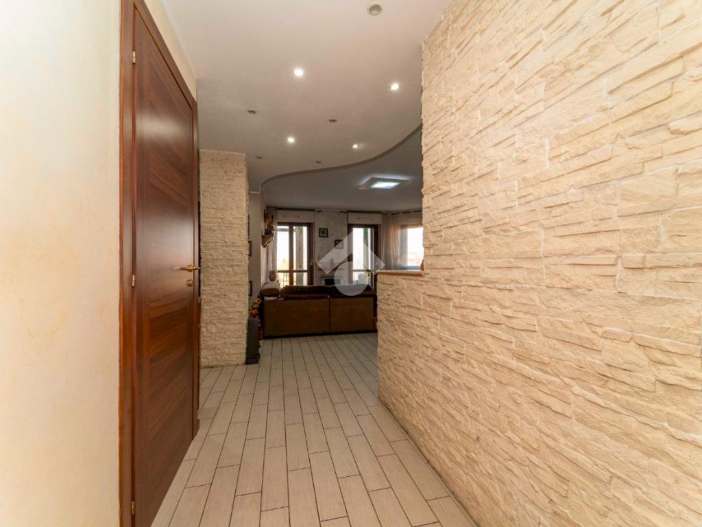 Four-room apartment Viale de andrè, Grugliasco - photo 2