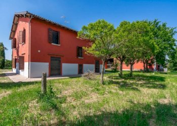 Independent house Via Cacciatori, Crevalcore - photo 3