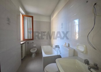 Bagno - Trilocale Via Monte Rosa
 
18 B, Invorio - foto 20