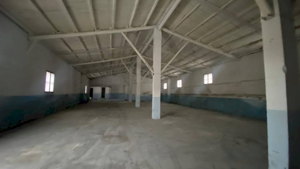 Interno non residenziale - Warehouse piazza Stazione, Carini - photo 2