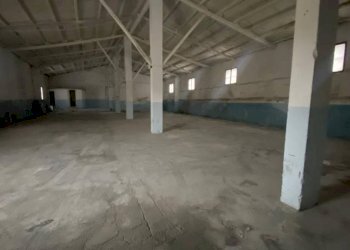 Interno non residenziale - Warehouse piazza Stazione, Carini - photo 3