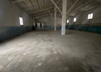 Interno non residenziale - Warehouse piazza Stazione, Carini - photo 8