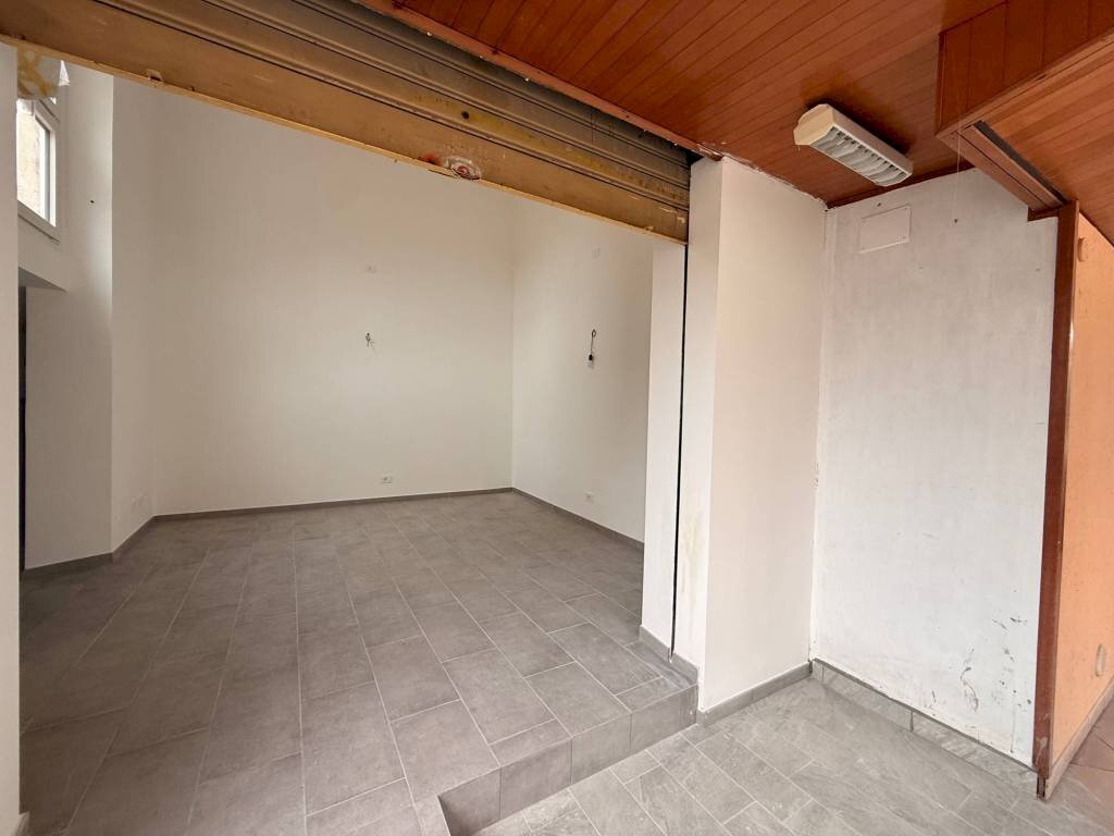 Stanza non arredata - Negozio via del Porto, 19, Carmagnola - foto 3