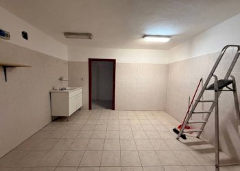 Magazzino - Negozio via del Porto, 19, Carmagnola - foto 13