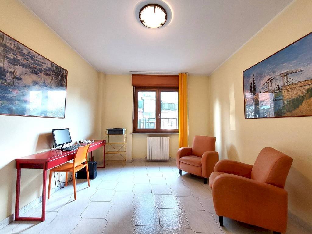 Camera da letto - Trilocale via Sibilla Aleramo, 7, Venaria Reale - foto 3