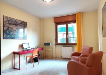 Camera da letto - Trilocale via Sibilla Aleramo, 7, Venaria Reale - foto 1