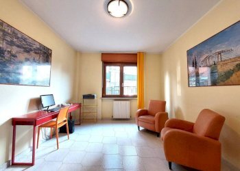 Camera da letto - Trilocale via Sibilla Aleramo, 7, Venaria Reale - foto 3