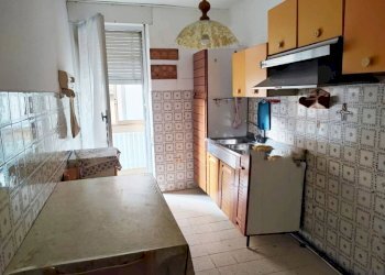 Cucina - Appartamento via Luigi Barzini, 11, Sassari - foto 8