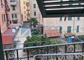 1.jpg - Trilocale Via della Torre Bartolomeo 43, La Spezia - foto 1