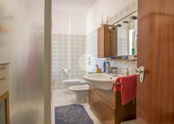 One-room apartment Via Giuseppe Garibaldi, Garbagnate Milanese - photo 11