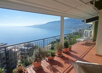 Three-room apartment Ospedaletti - photo 1