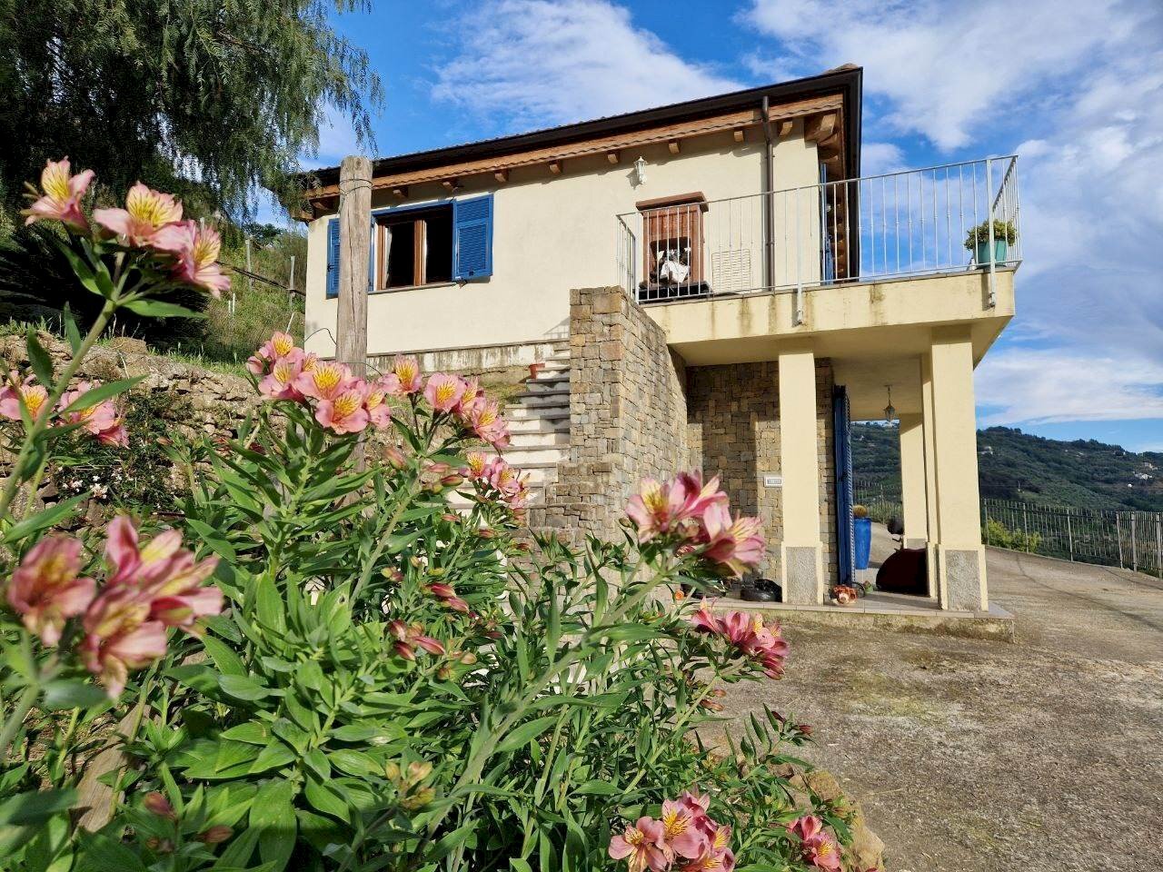 Independent house Soldano - photo 1