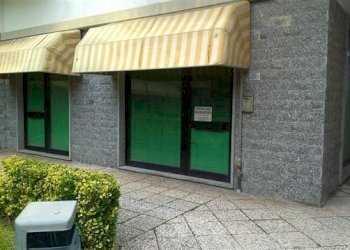 Negozio via Pisa, 29/I, Massa - foto 1