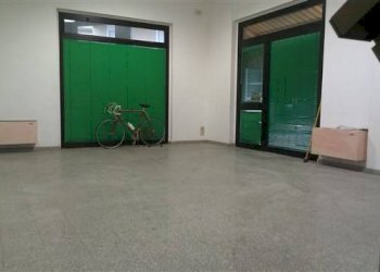 Negozio via Pisa, 29/I, Massa - foto 2