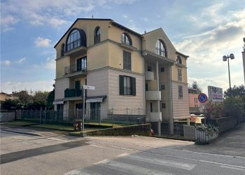 Three-room apartment VIA DIAZ 8, Erba - photo 1