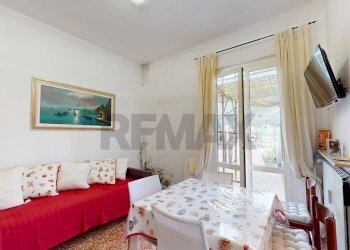One-room apartment Via Martiri della Libertà, 39
Campomorone, Campomorone - photo 23