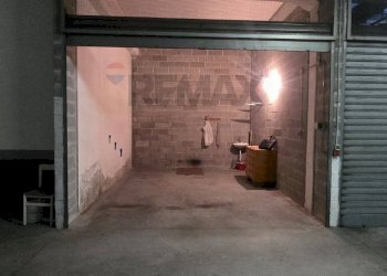 Garage - Parcheggio Piazza Palmetta, 19R 4 b 
 Sampierdarena, Genova (zona Sampierdarena) - foto 2