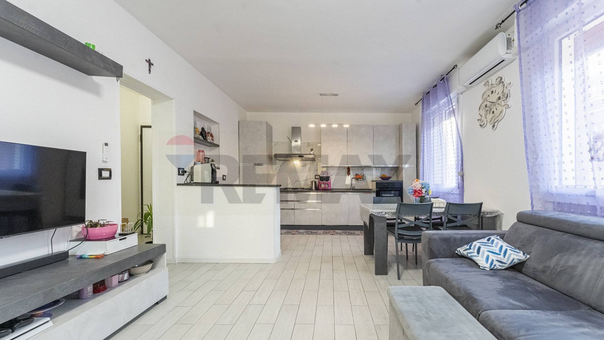 Monolocale Via Giacomo Leopardi, 14
Madonnina, Modena (zona Madonnina) - foto 2