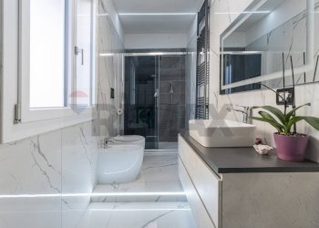 Monolocale Via Giacomo Leopardi, 14 
 Madonnina, Modena (zona Madonnina) - foto 17