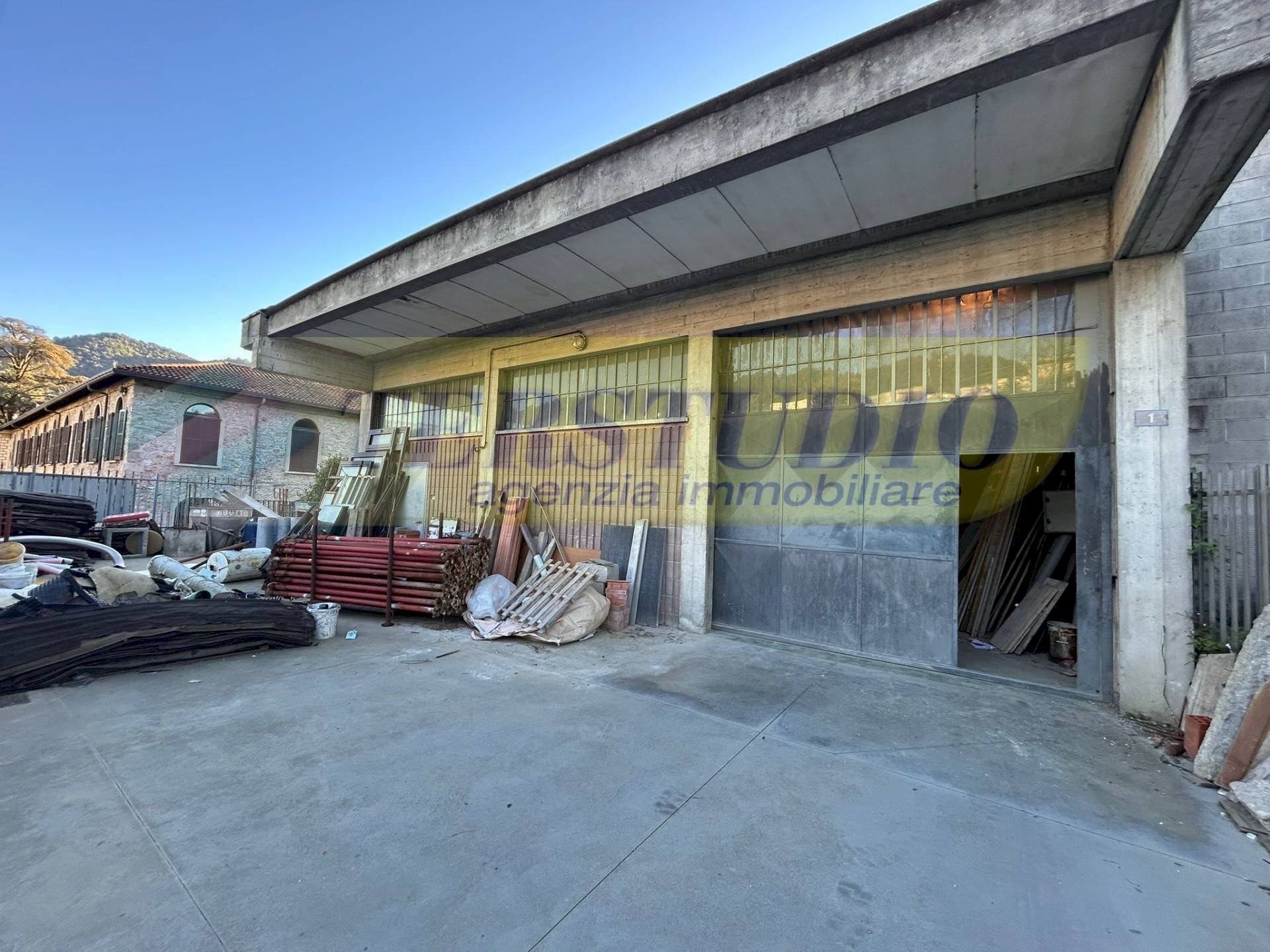 Foto 1 - Capannone Via Ca Ferrario
 
8, Caprino Bergamasco - foto 1