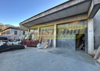 Foto 1 - Capannone Via Ca Ferrario
 
8, Caprino Bergamasco - foto 1