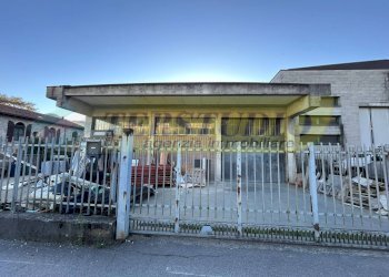 Foto 4 - Capannone Via Ca Ferrario
 
8, Caprino Bergamasco - foto 4