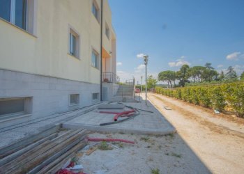 Foto 22 - Stabile - Palazzo Strada Esterna La Logna
 
Sn, Corato - foto 22