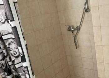 Bagno - Three-room apartment via dei Colli, Massa - photo 23