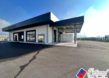 Foto 1 - Commercial Premises VIA DIVERSIVO ACQUACHIARA, Fondi - photo 1