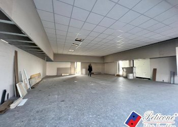 Foto 4 - Commercial Premises VIA DIVERSIVO ACQUACHIARA, Fondi - photo 4