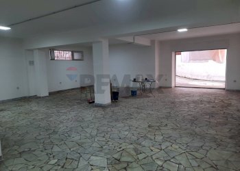 Stanza vuota - Commercial Premises Via Angelo Poliziano
 
9, Casoria - photo 4