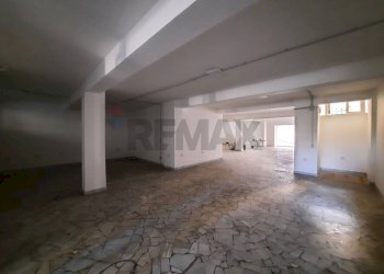 Parcheggio - Commercial Premises Via Angelo Poliziano
 
9, Casoria - photo 5