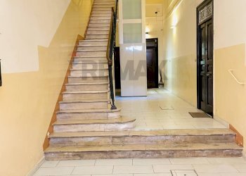 Ricezione / Lobby - Trilocale Via Tanzi
 
18, Bari - foto 3