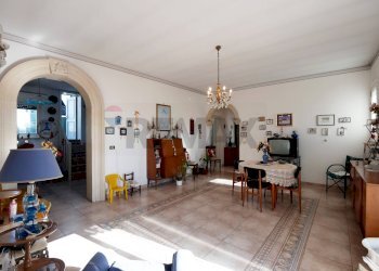 Sala da pranzo - Casa indipendente Via Piave
 
49, Manduria - foto 16