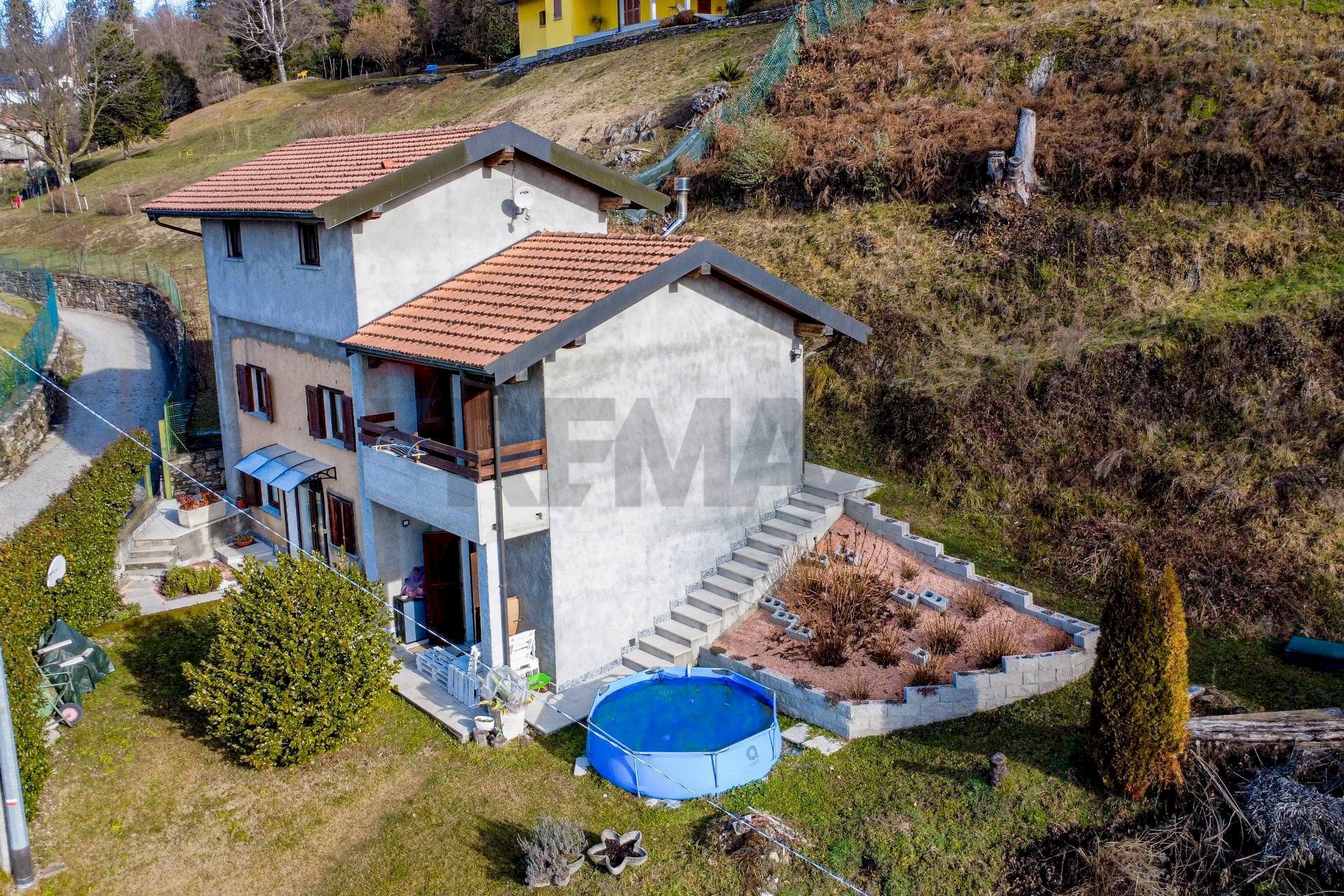 Casa all\'aperto - Villa Via Adua
 
19, Montegrino Valtravaglia - foto 2