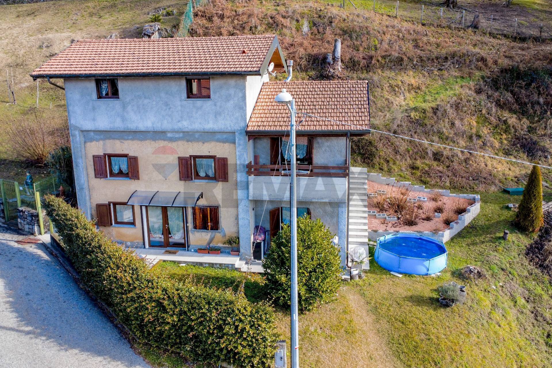 Casa all\'aperto - Villa Via Adua
 
19, Montegrino Valtravaglia - foto 1