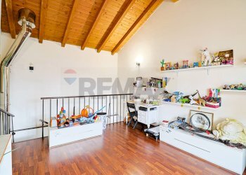 Camera / camera da letto - Villa Via Adua
 
19, Montegrino Valtravaglia - foto 15