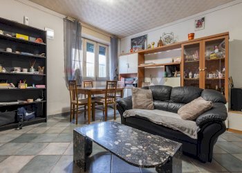 Sala da pranzo - Bilocale VIA MAZZINI
 
12, Biandronno - foto 11