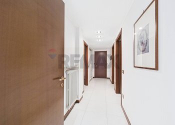 Corridoio - Villa VIA GIOVANNI XXIII
 
2, Casatisma - photo 10