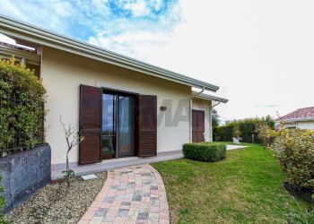 Casa all\'aperto - Villa a Schiera Via Matteo Gaudioso
 
15, Pedara - foto 1